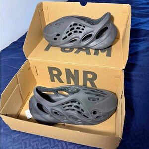 Yeezy “Onyx” Foam Runner